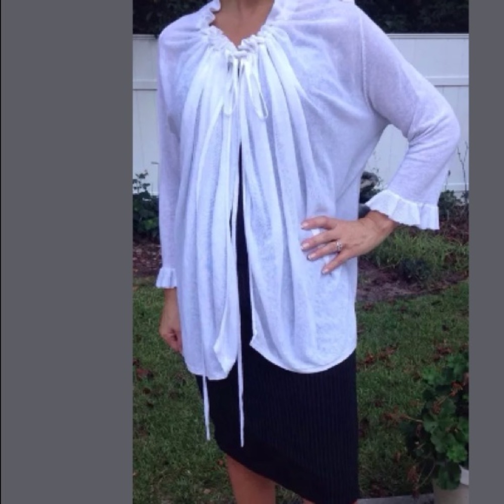 LIGHT FLOWING GAUZY TOP BY DESIGNER ROBERT KITCHEN